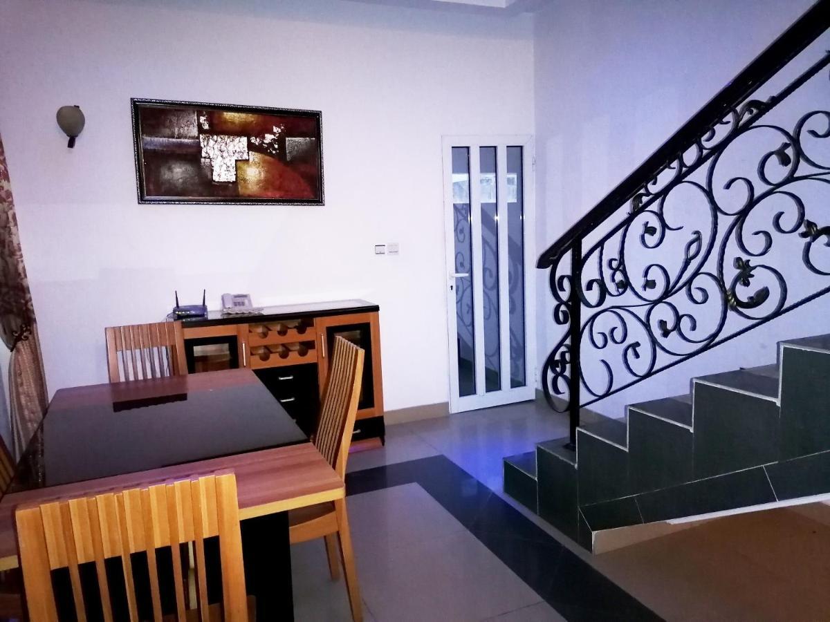 Hotel Residence Jeanne D'Arc Cotonou Kültér fotó