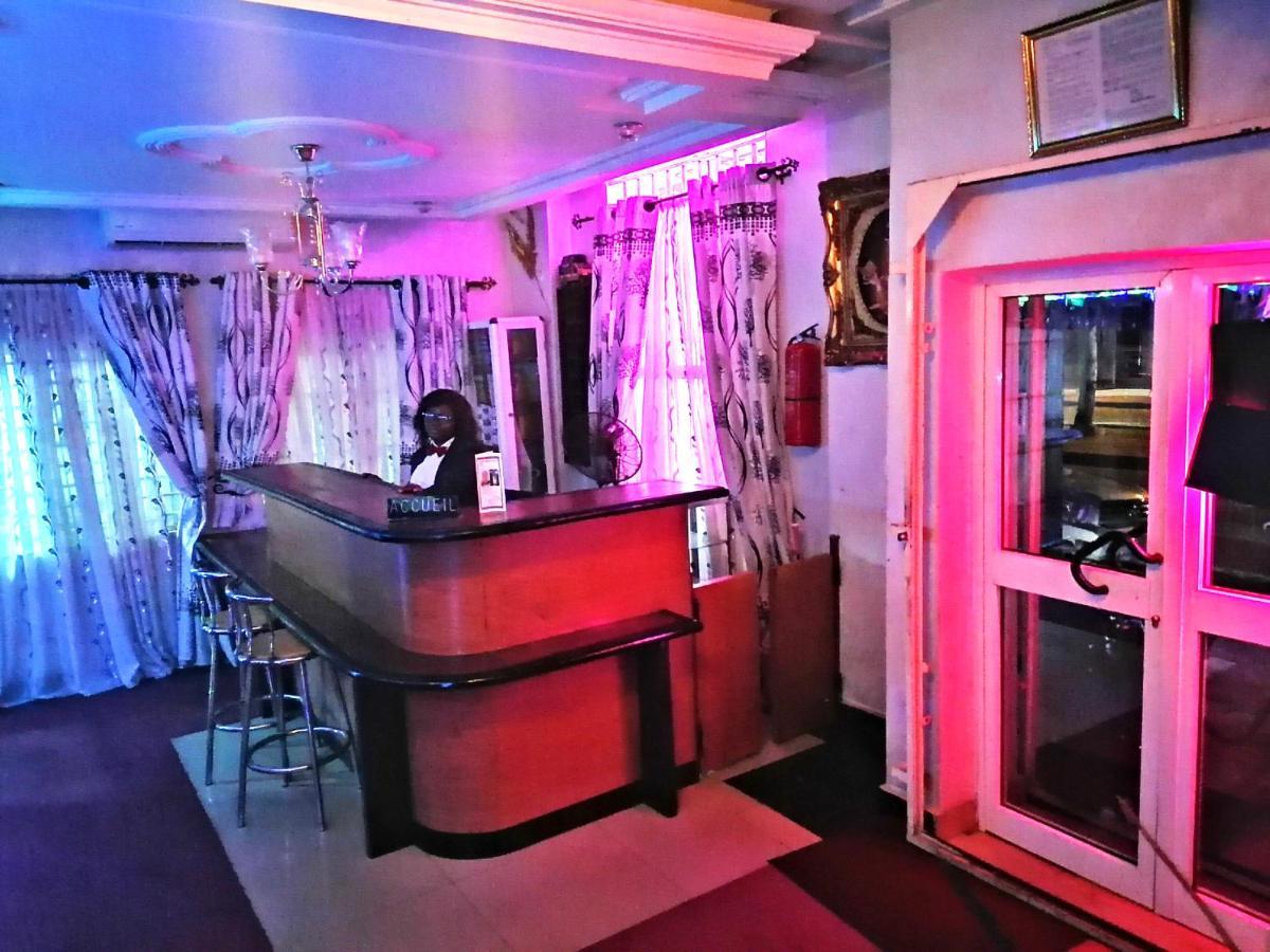 Hotel Residence Jeanne D'Arc Cotonou Kültér fotó