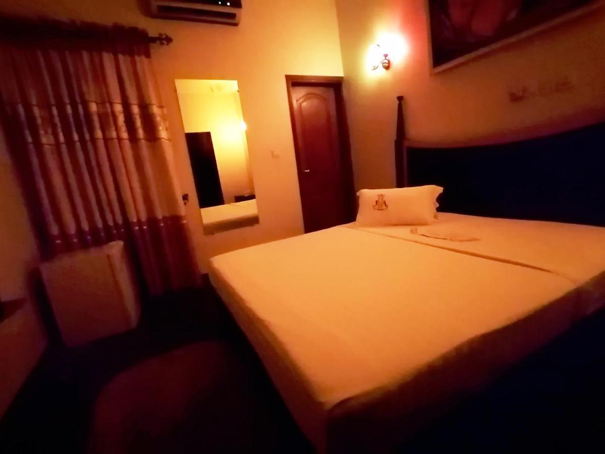Hotel Residence Jeanne D'Arc Cotonou Kültér fotó