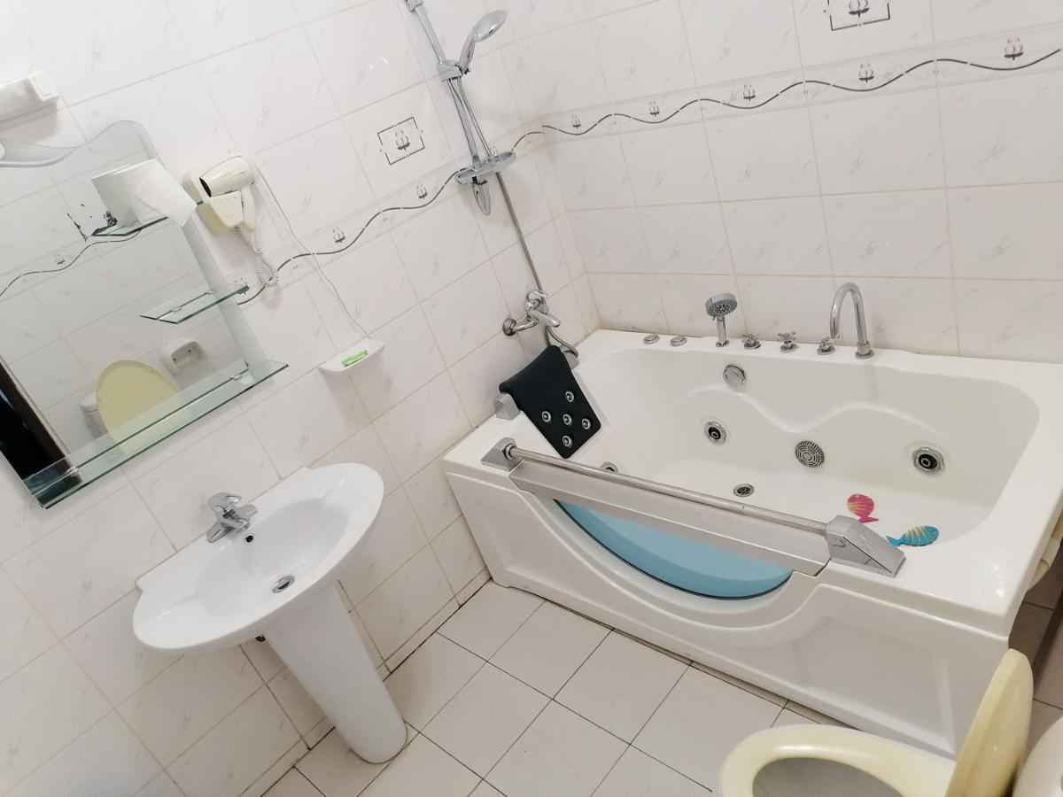 Hotel Residence Jeanne D'Arc Cotonou Kültér fotó
