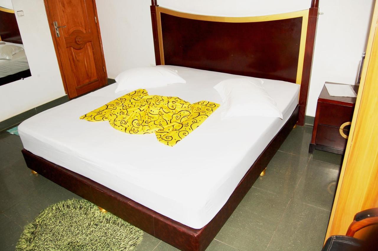 Hotel Residence Jeanne D'Arc Cotonou Kültér fotó