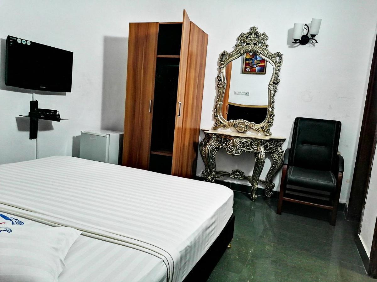 Hotel Residence Jeanne D'Arc Cotonou Kültér fotó